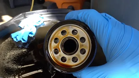 How Tight Does an Oil Filter Need to be After Filling It Up With Oil