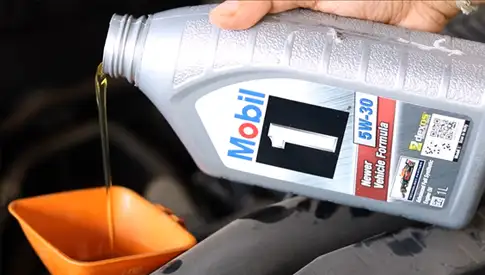 Choose the Perfect Motor Oil Between Mobil 1 and AMSOIL Based on Your Engine's Needs