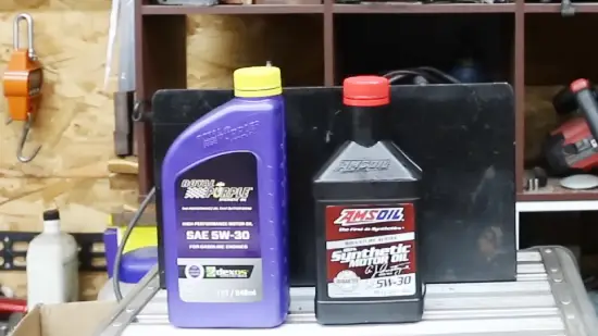 Differences Between Royal Purple and AMSOIL Gear Oil for Automotive