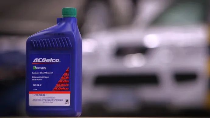 Differences Between Dexos Oil and Synthetic Oil for Lubricating Vehicle Engines